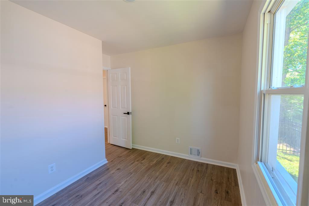 WHEATON HILLS - Residential