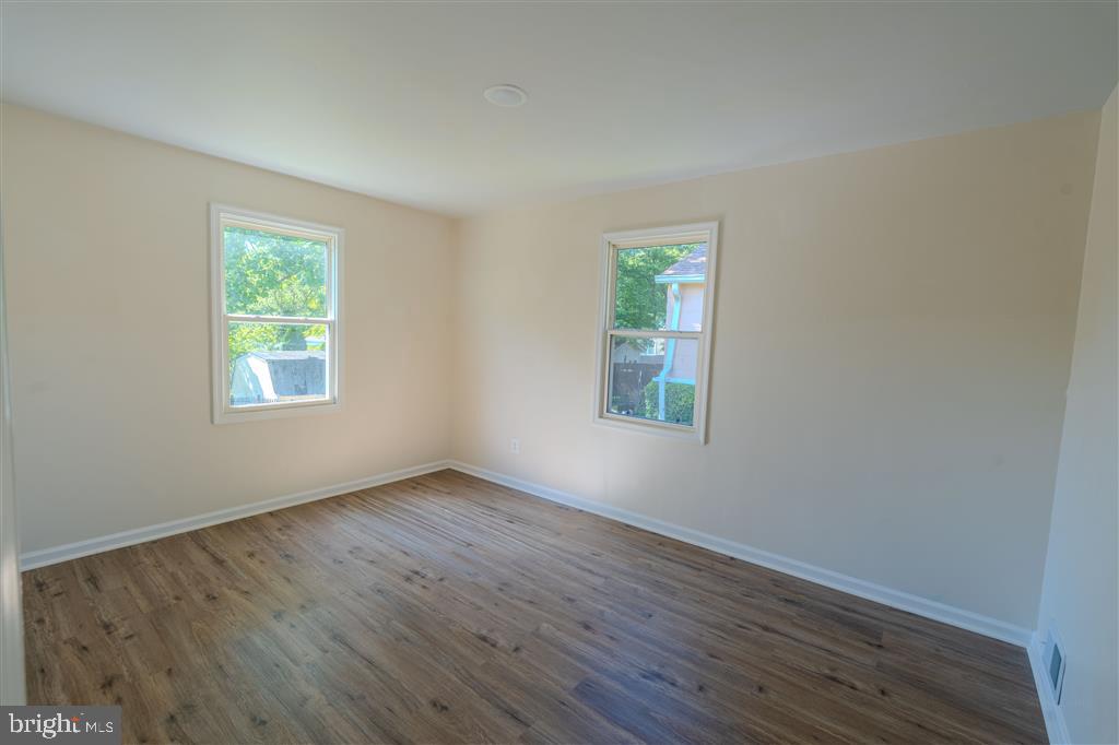 WHEATON HILLS - Residential