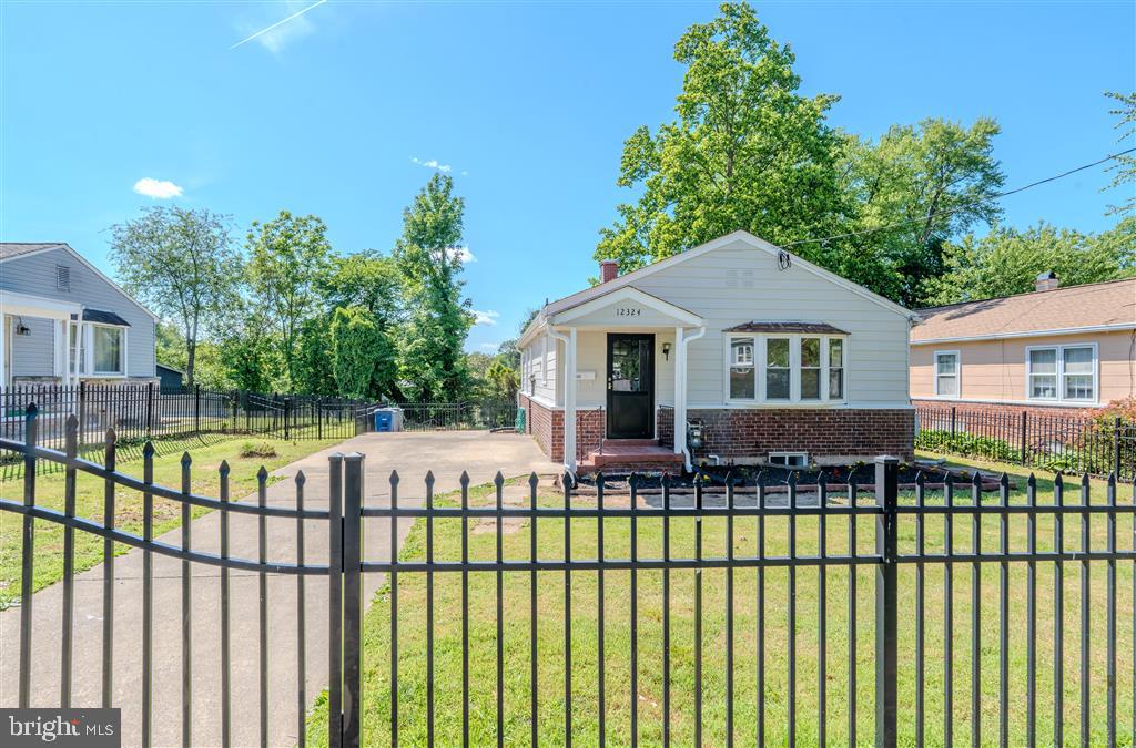 WHEATON HILLS - Residential