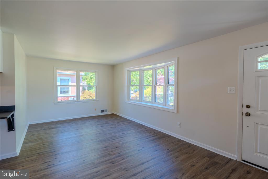WHEATON HILLS - Residential