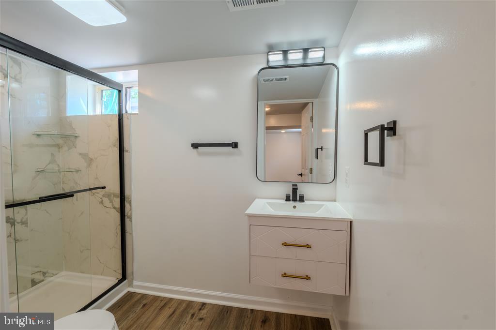 WHEATON HILLS - Residential