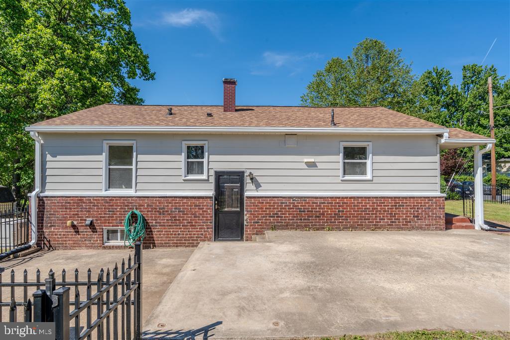 WHEATON HILLS - Residential