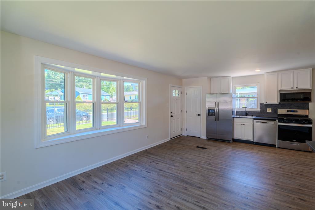 WHEATON HILLS - Residential