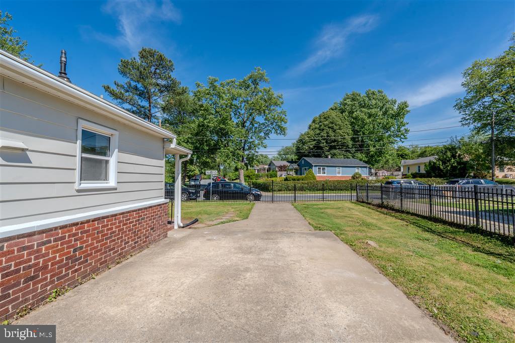 WHEATON HILLS - Residential