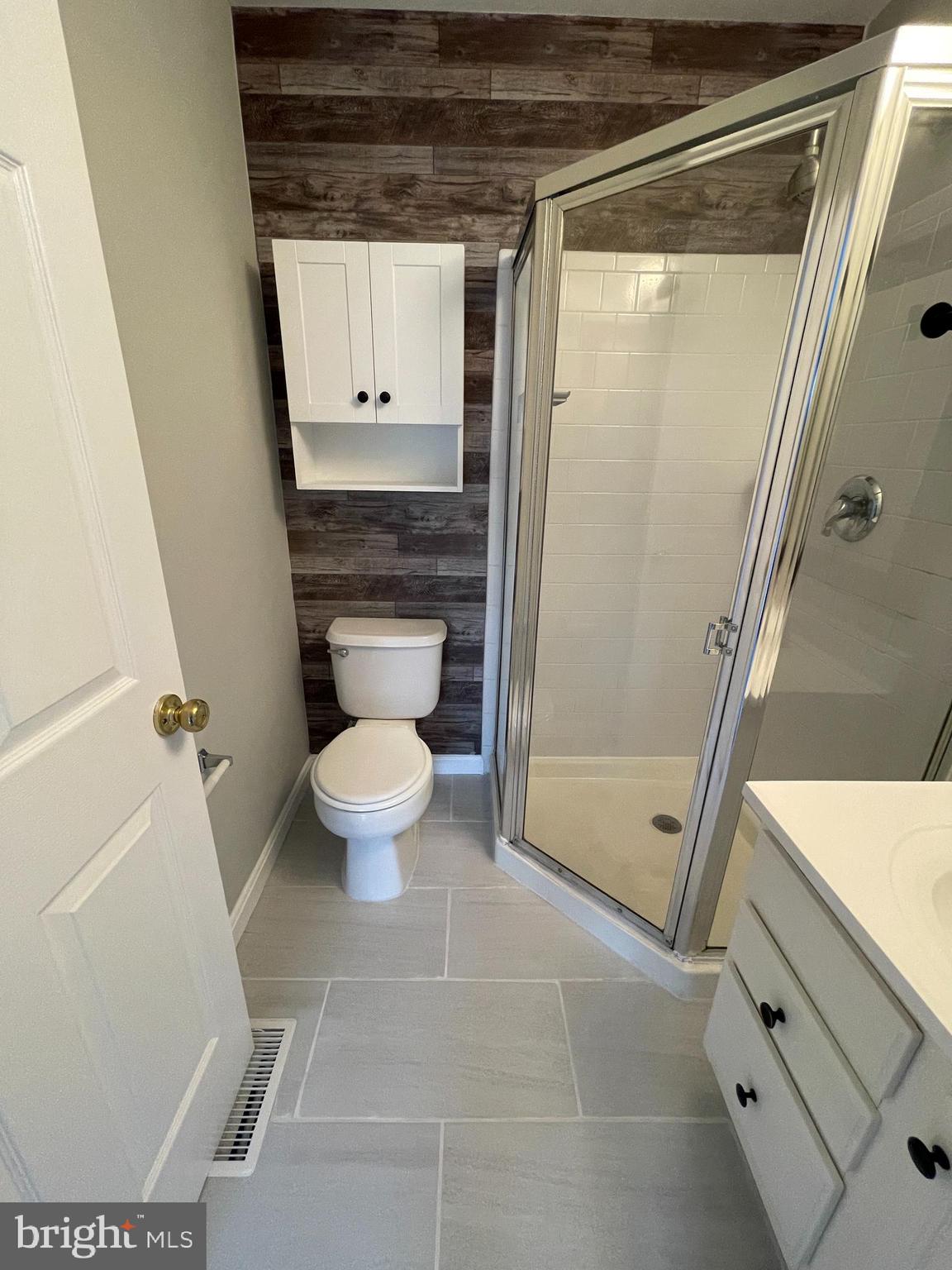 FAIR LAKES - Residential