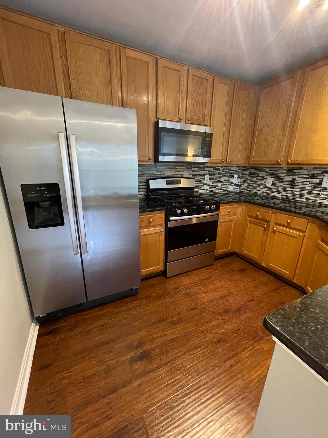 FAIR LAKES - Residential