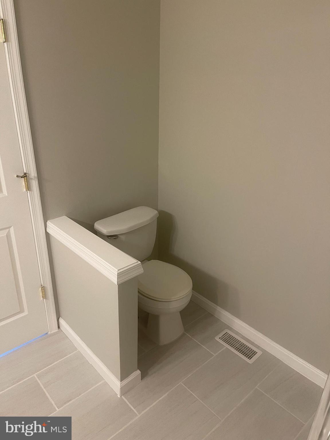 FAIR LAKES - Residential