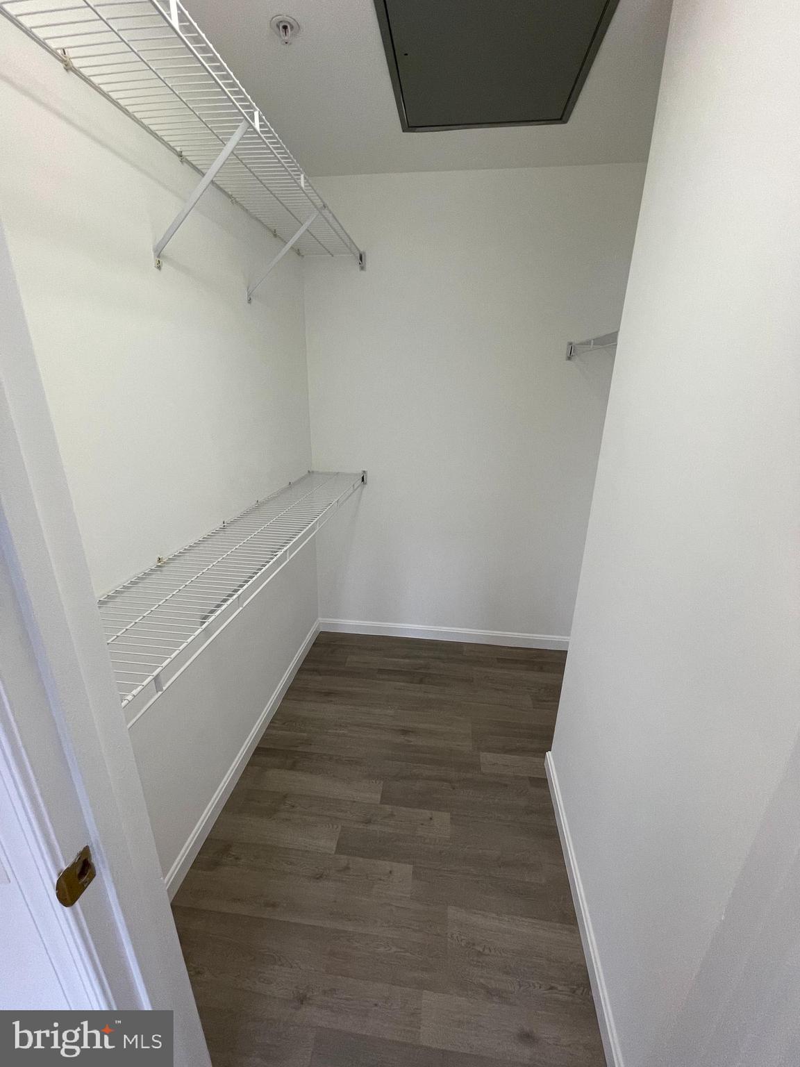 FAIR LAKES - Residential