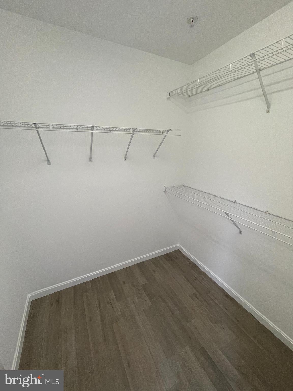 FAIR LAKES - Residential