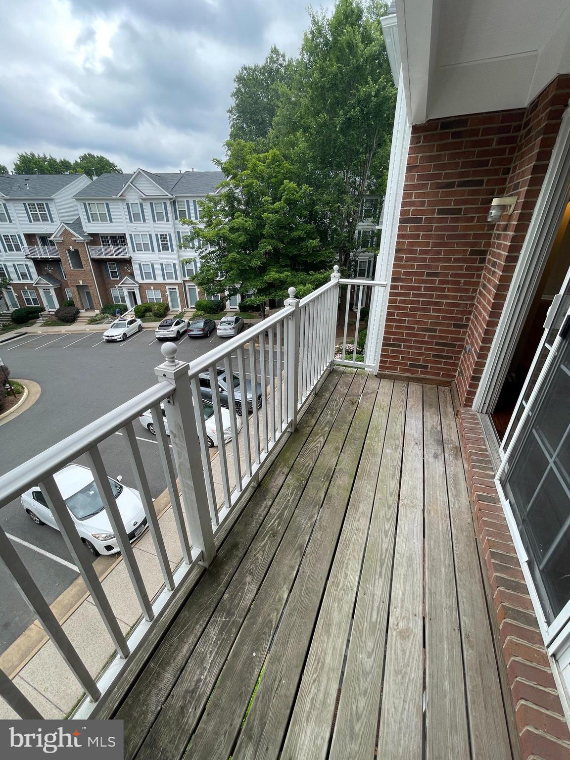 FAIR LAKES - Residential