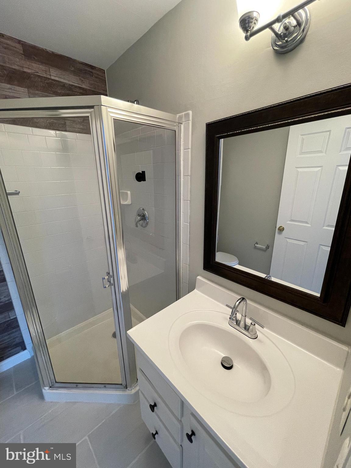 FAIR LAKES - Residential