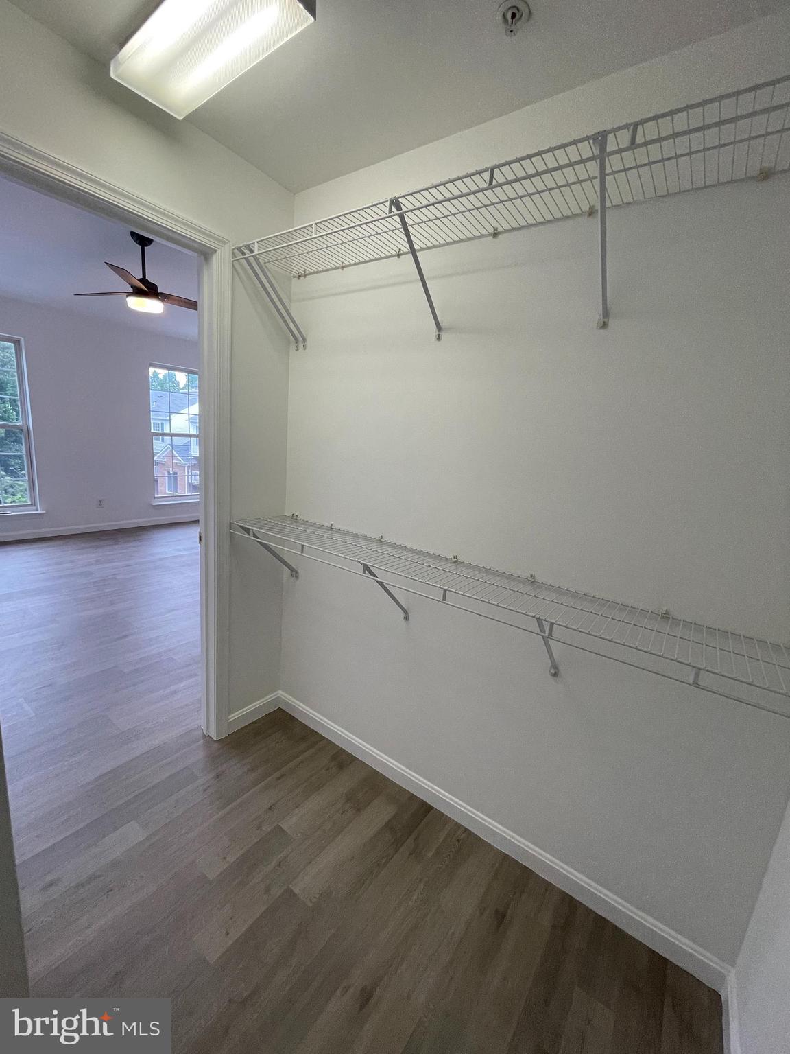 FAIR LAKES - Residential