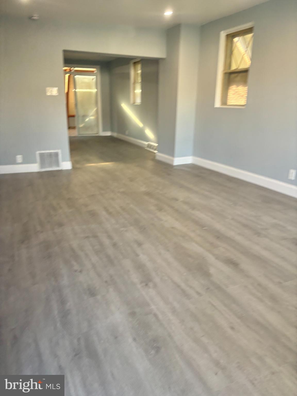 MAYFAIR - Residential