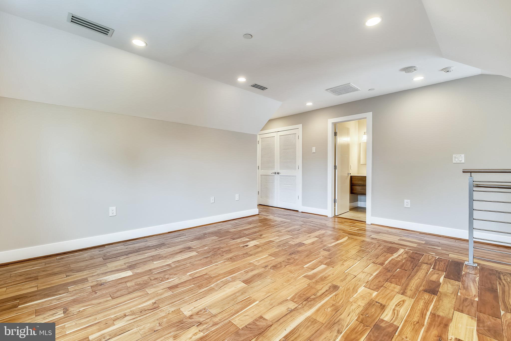 MARYMOUNT - Residential