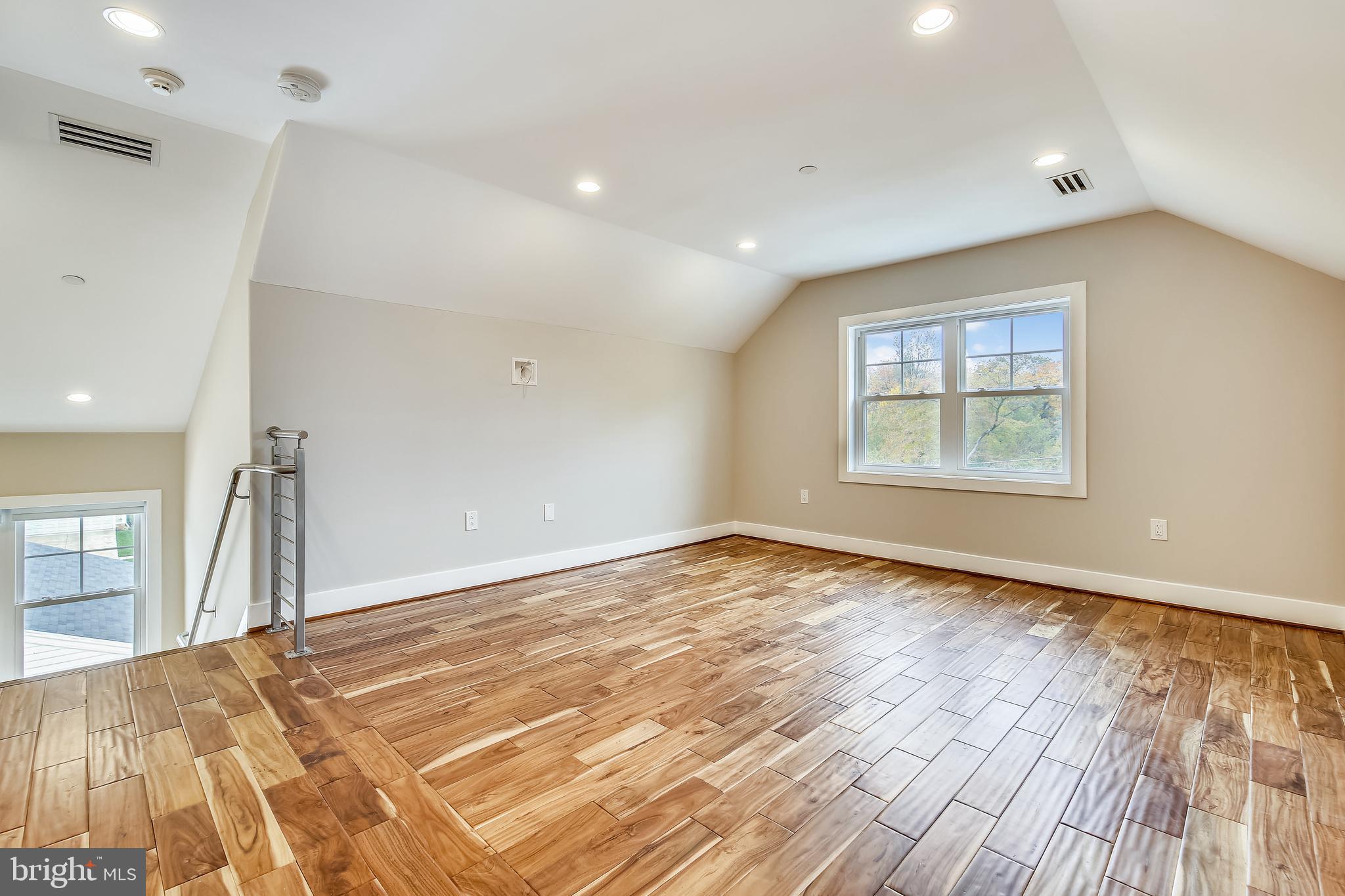 MARYMOUNT - Residential