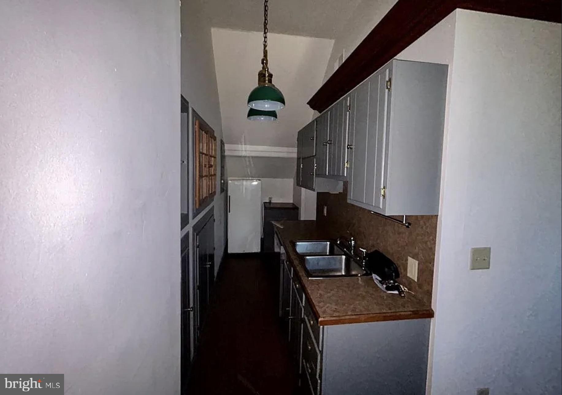 YORK - Residential Lease