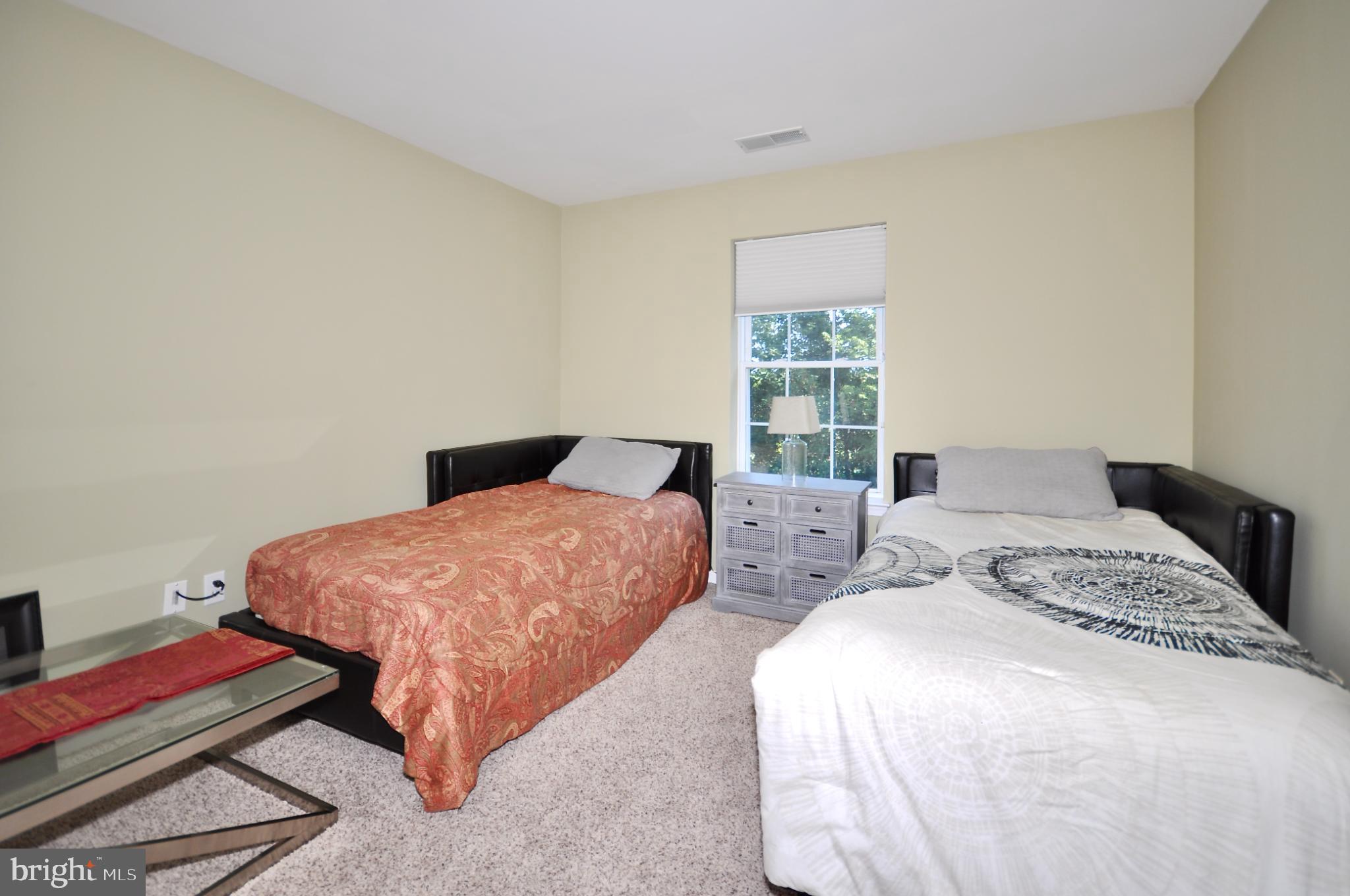 YARDLEY POINT - Residential