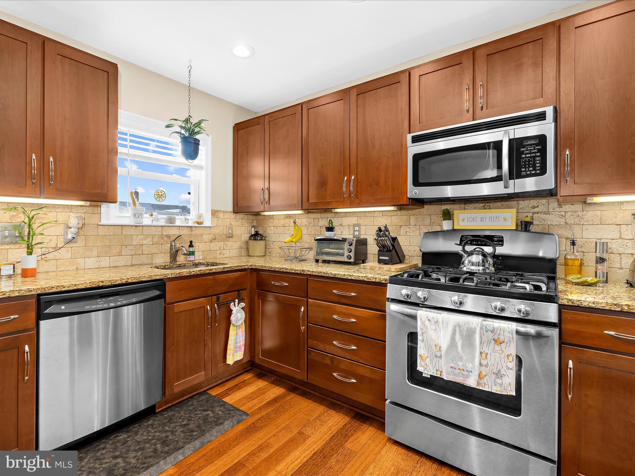 MERRITT HOMES - Residential