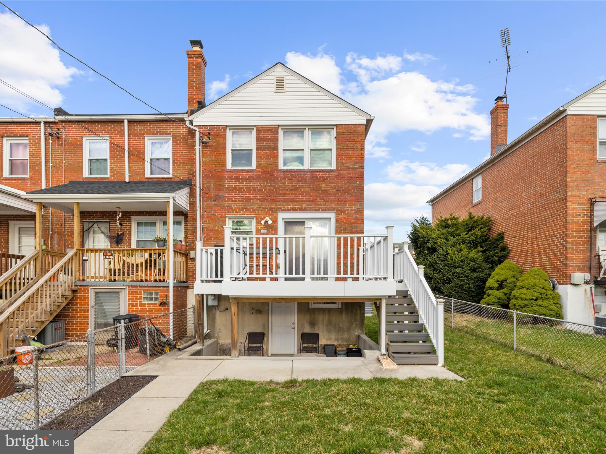 MERRITT HOMES - Residential