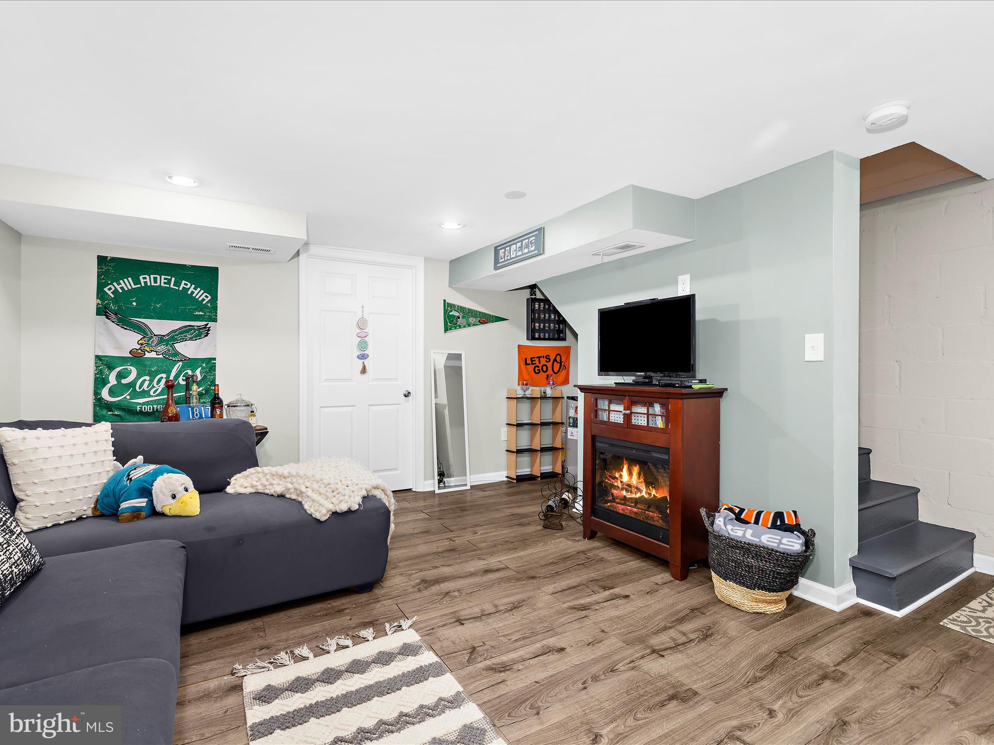 MERRITT HOMES - Residential