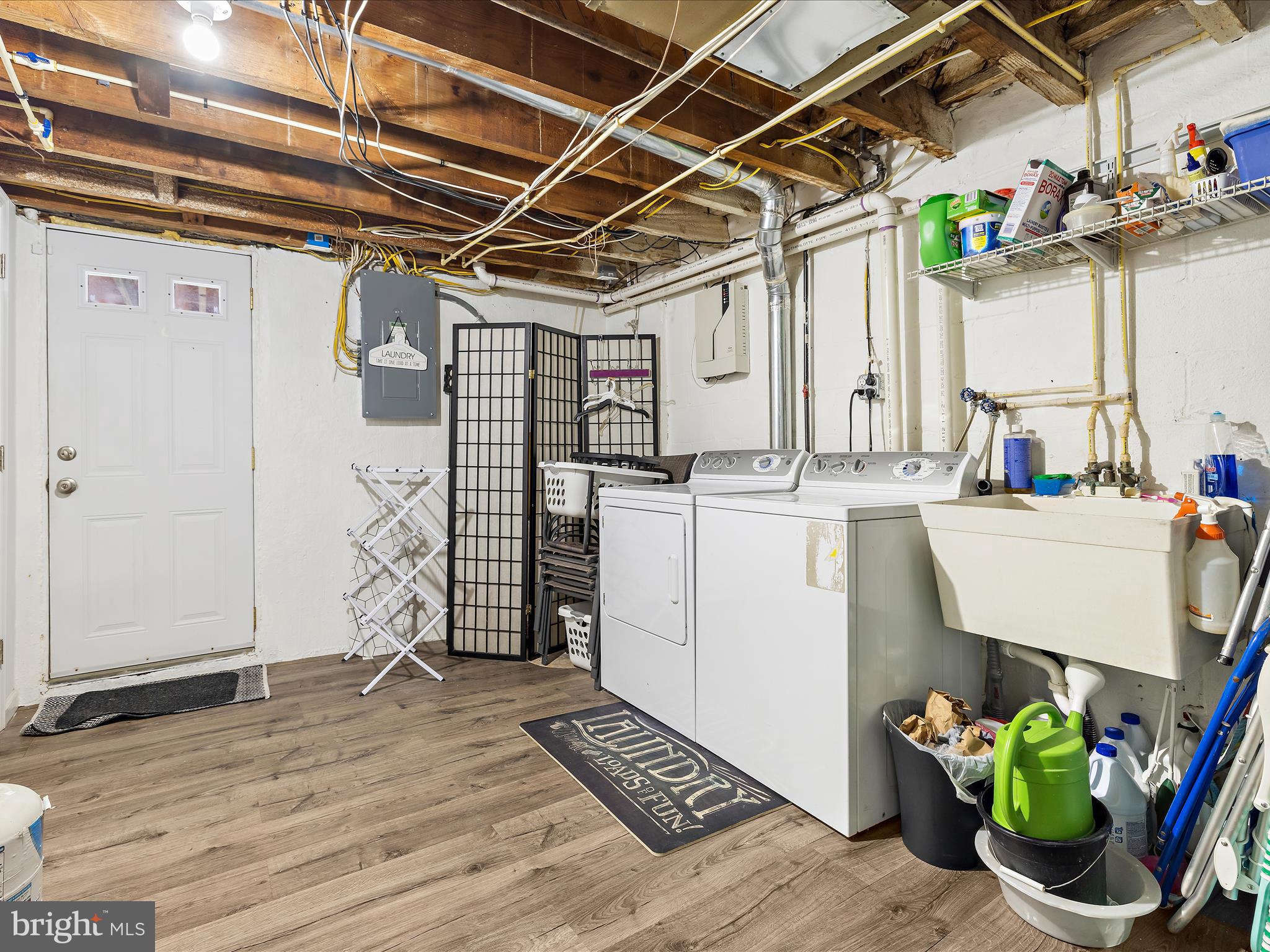 MERRITT HOMES - Residential