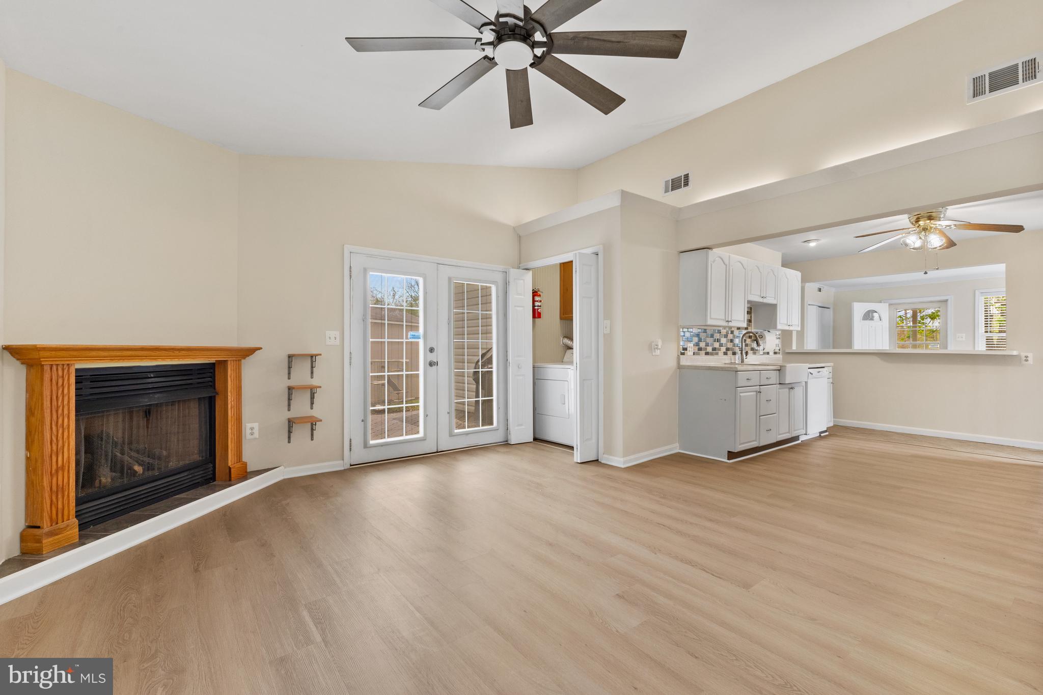 MANASSAS PARK - Residential