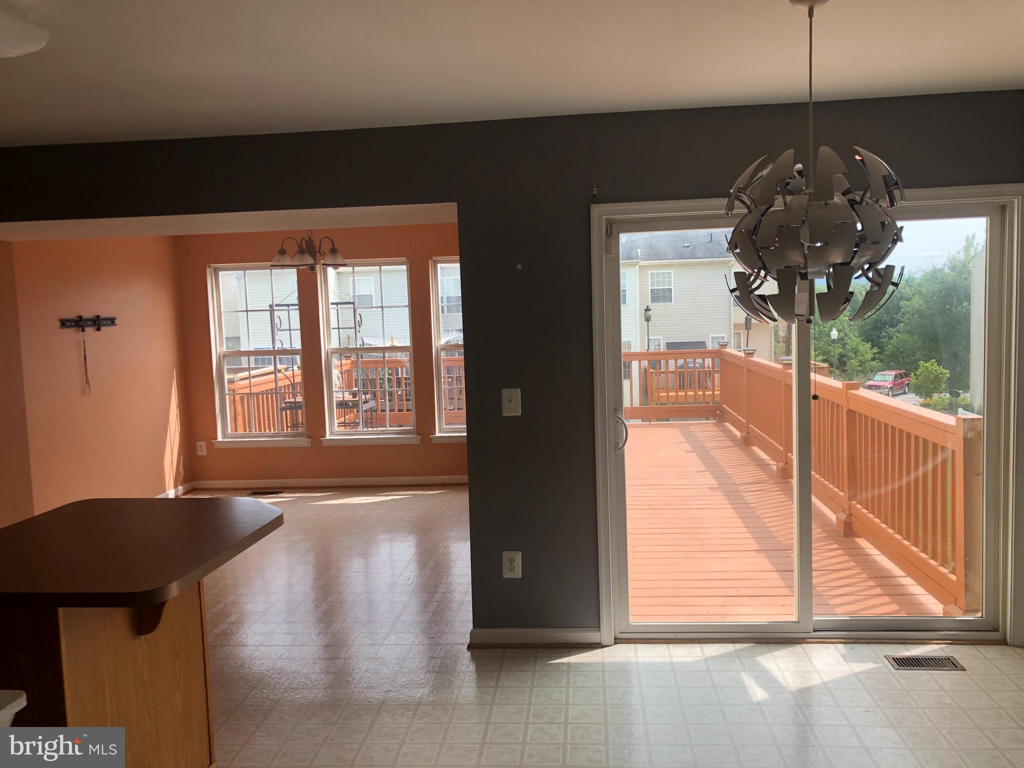 LAKELAND PLACE - Residential Lease