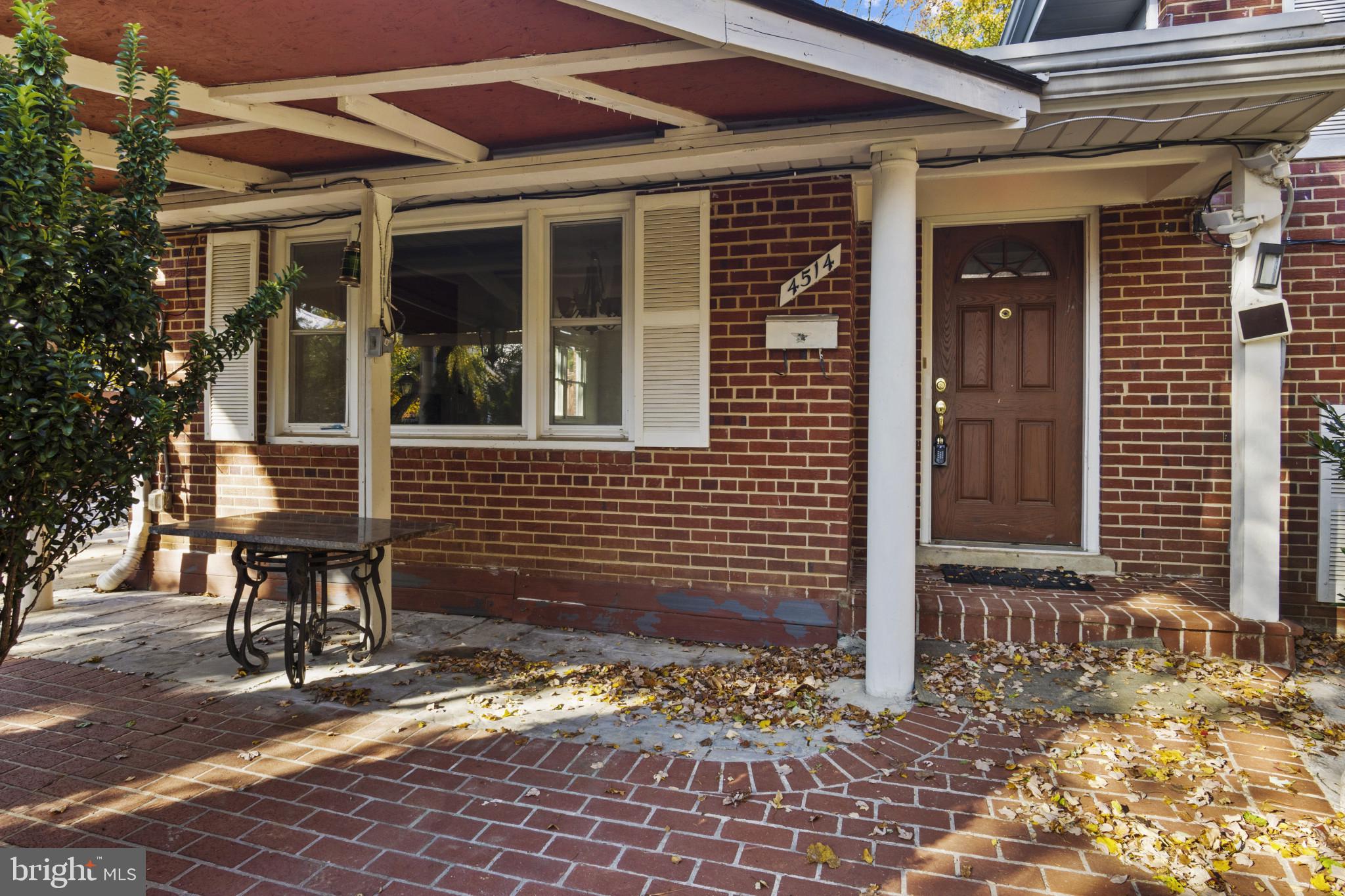 LINCOLNIA HILLS - Residential