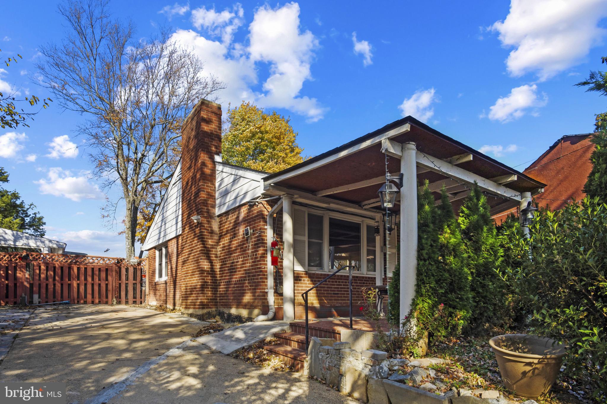 LINCOLNIA HILLS - Residential