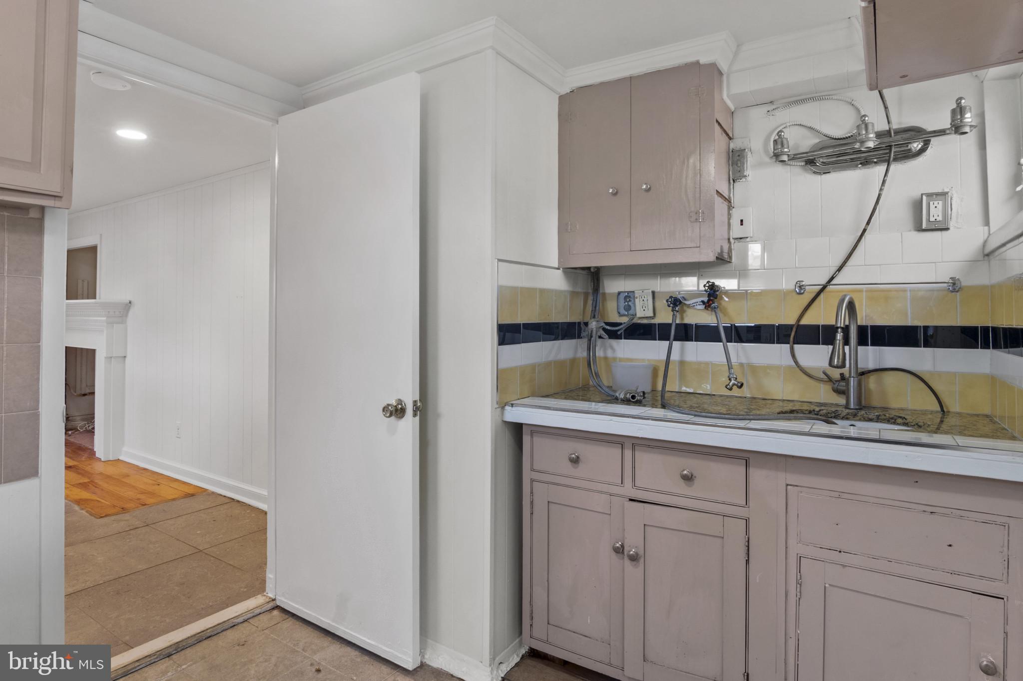 LINCOLNIA HILLS - Residential