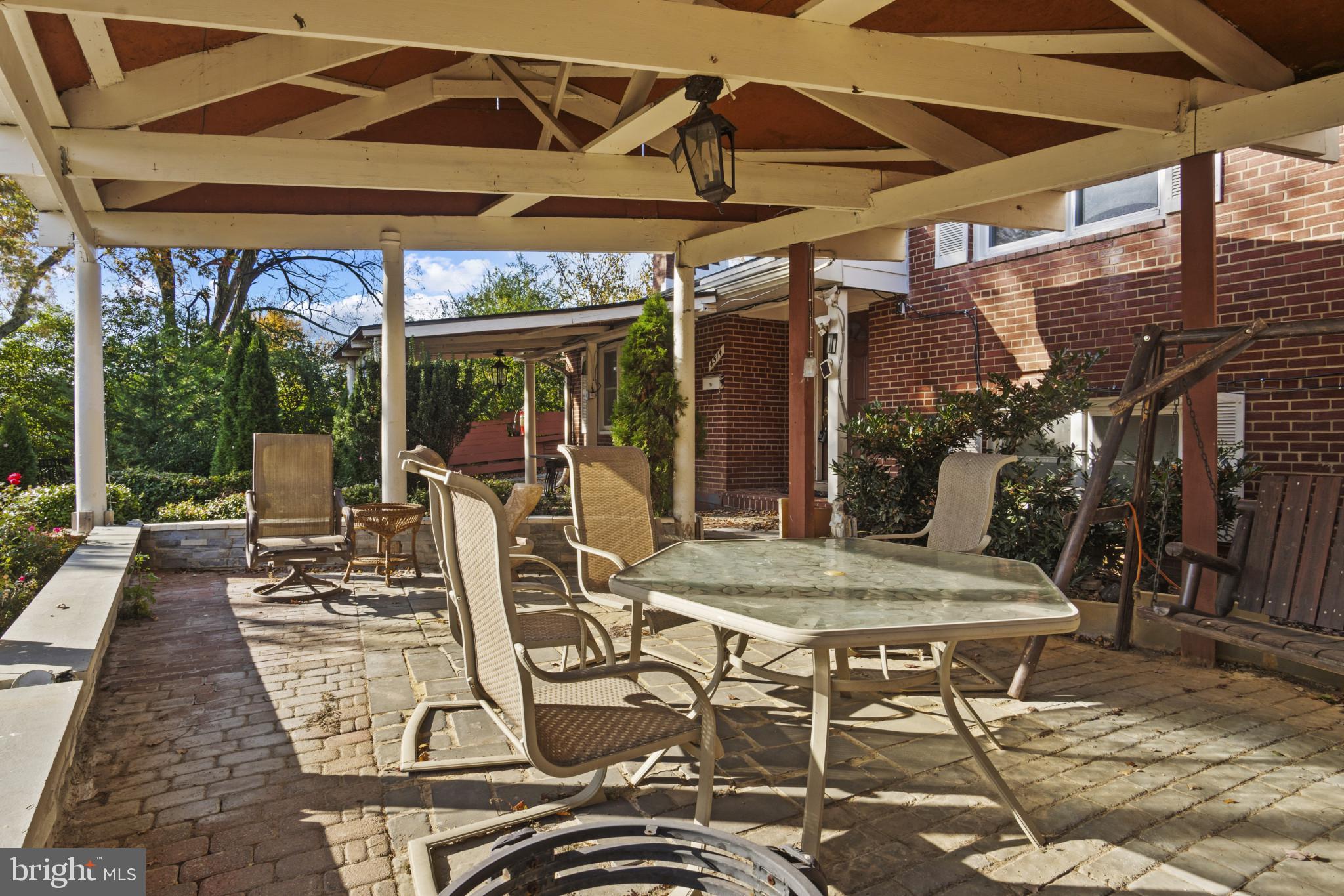 LINCOLNIA HILLS - Residential