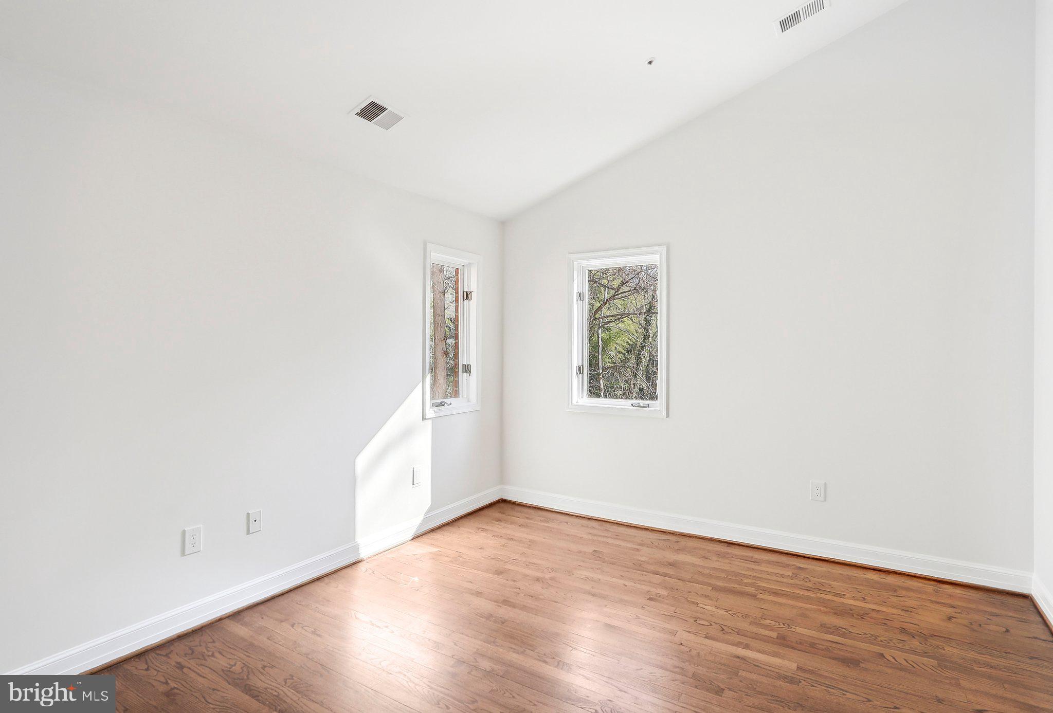 BROOKMONT - Residential