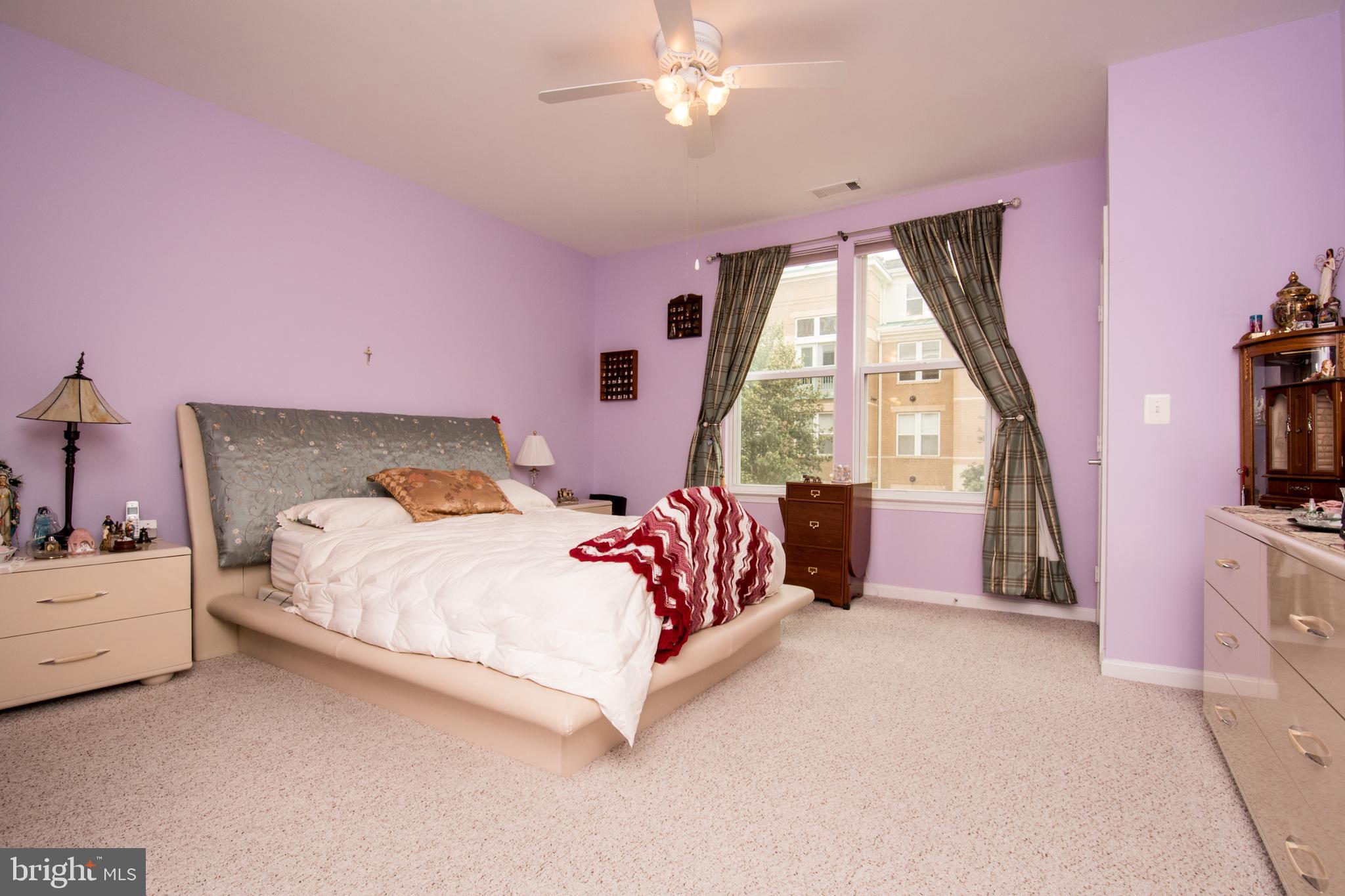 SAVOY AT RESTON TOWN CENTER - Residential