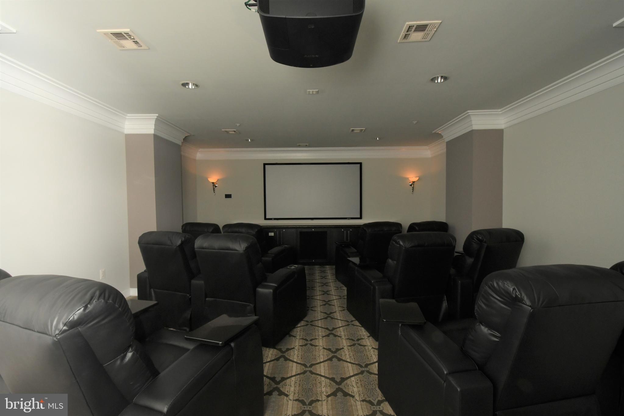 SAVOY AT RESTON TOWN CENTER - Residential