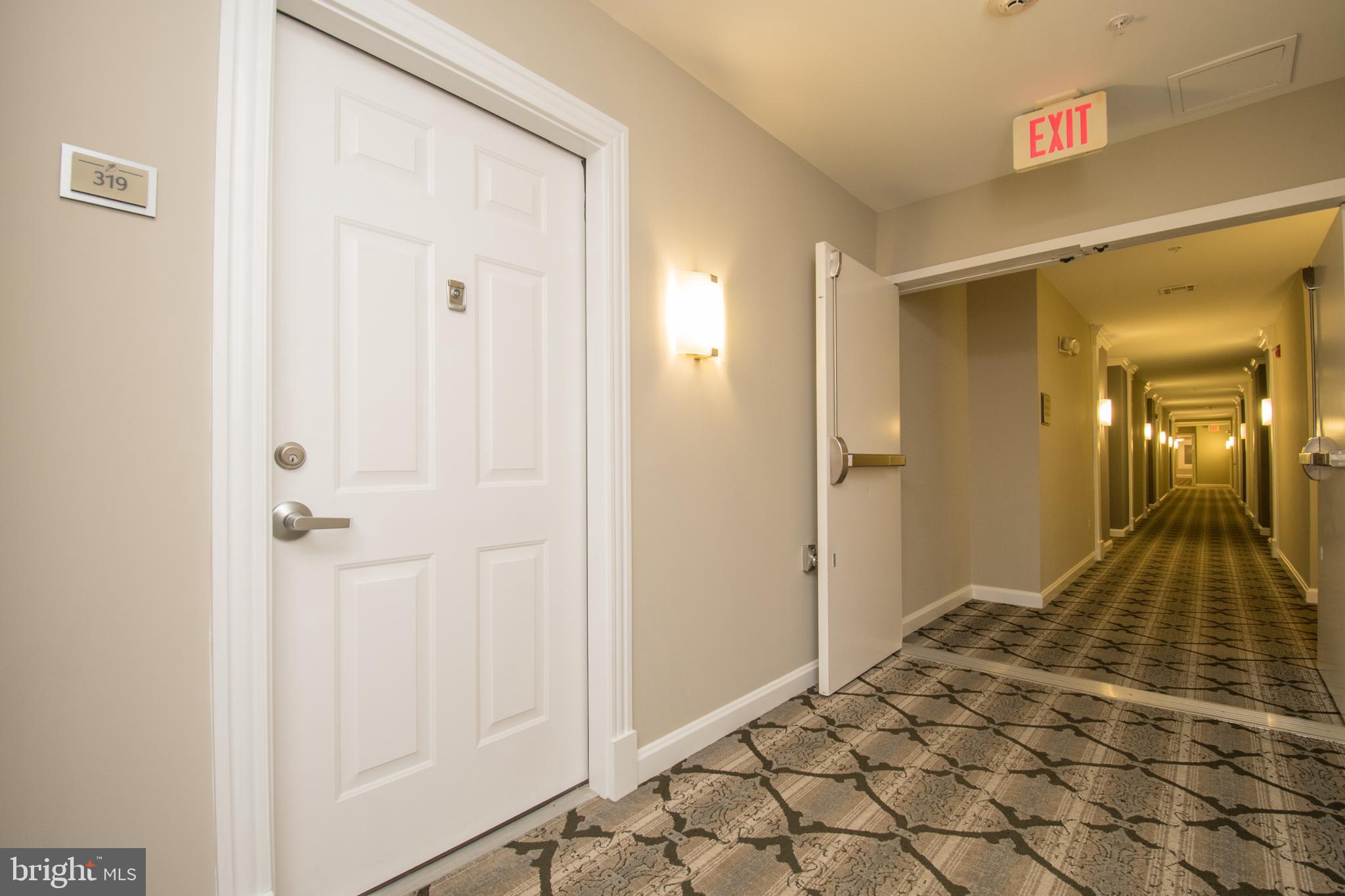 SAVOY AT RESTON TOWN CENTER - Residential