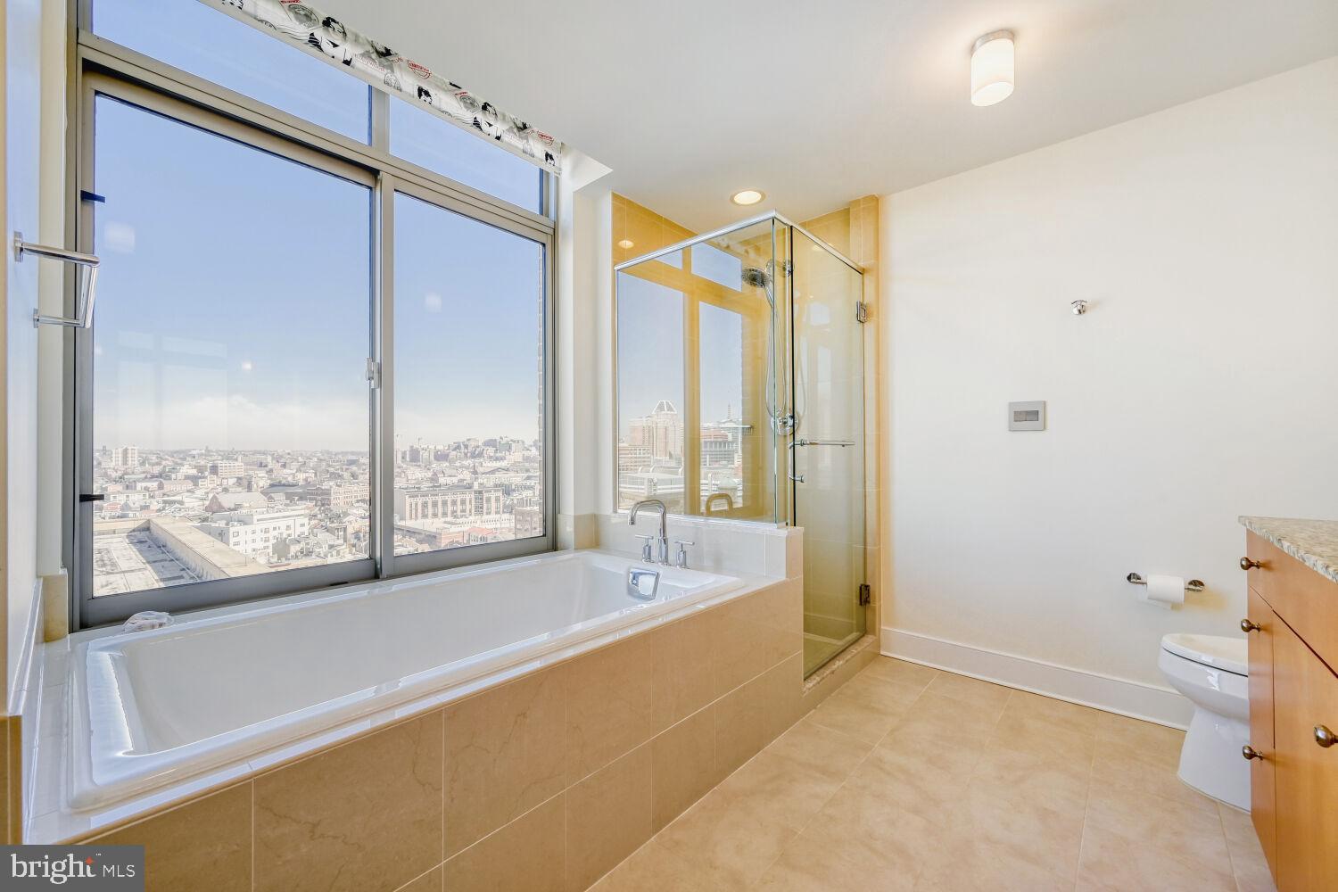 HARBOR EAST - Residential