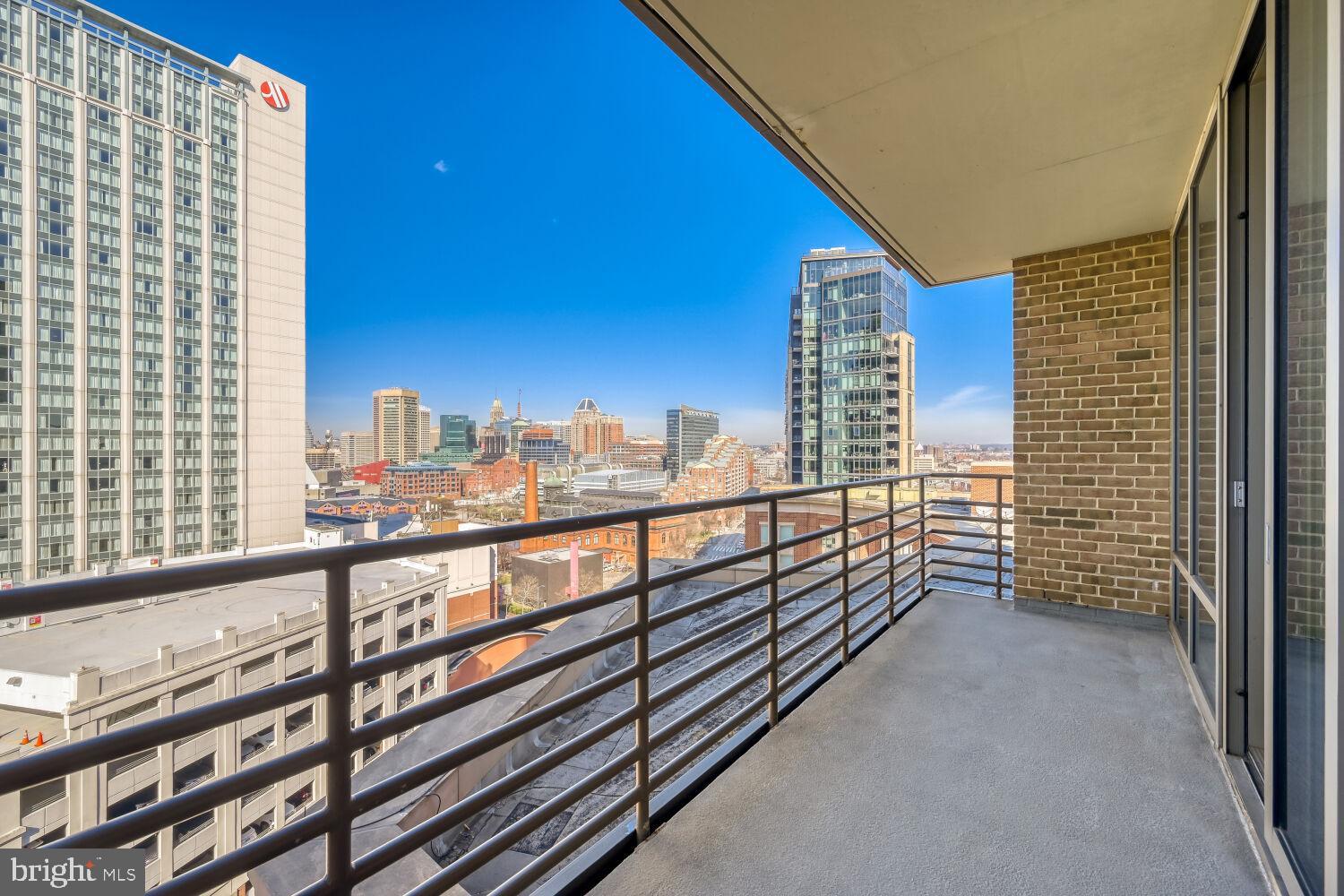 HARBOR EAST - Residential