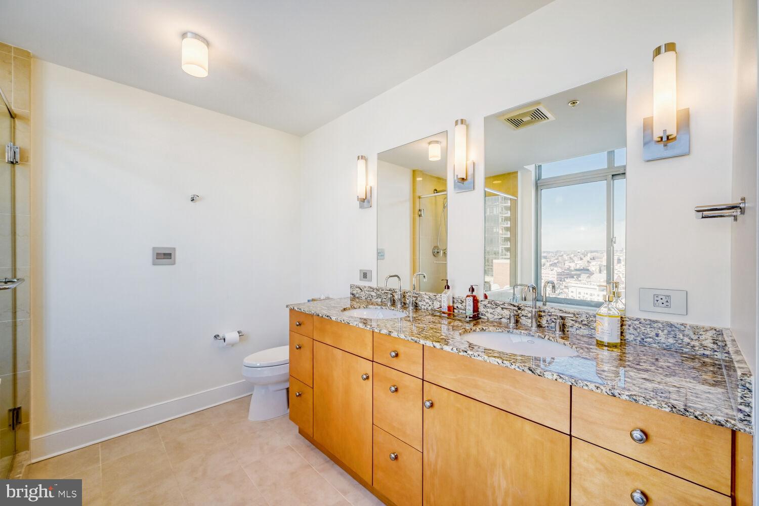 HARBOR EAST - Residential