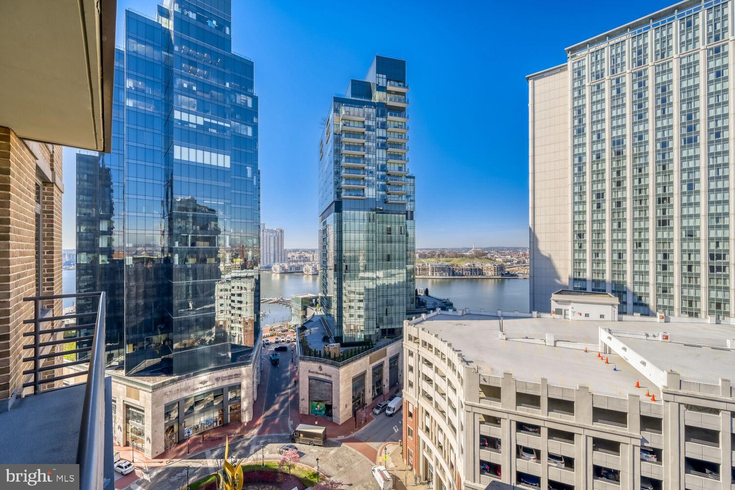 HARBOR EAST - Residential
