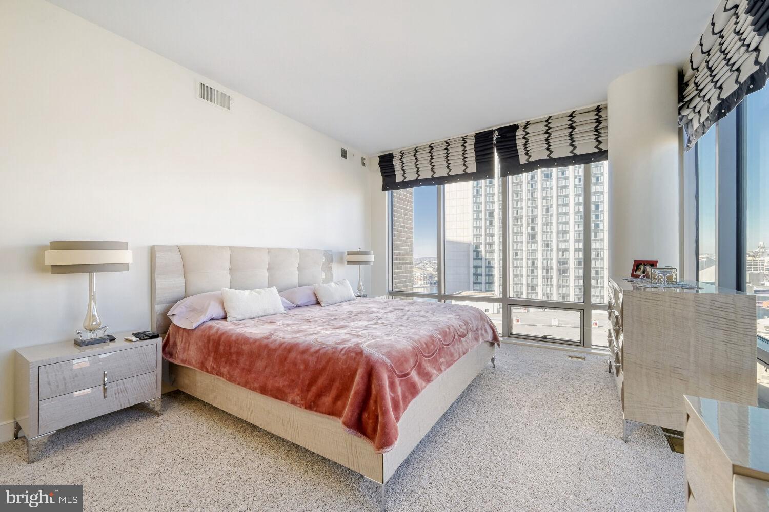 HARBOR EAST - Residential
