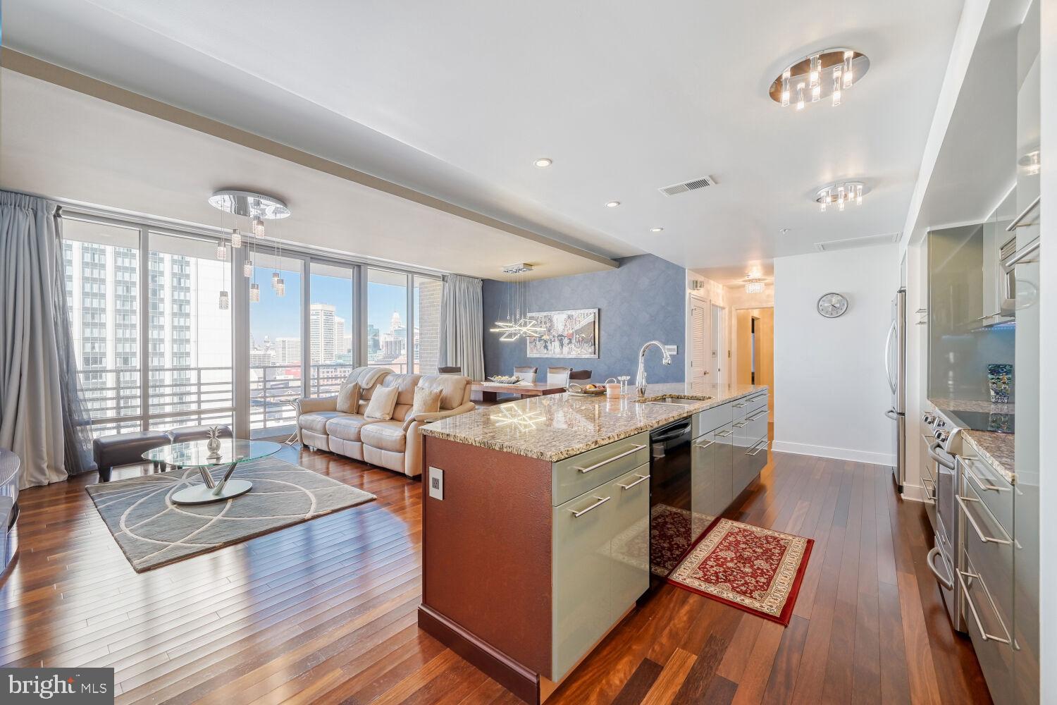 HARBOR EAST - Residential