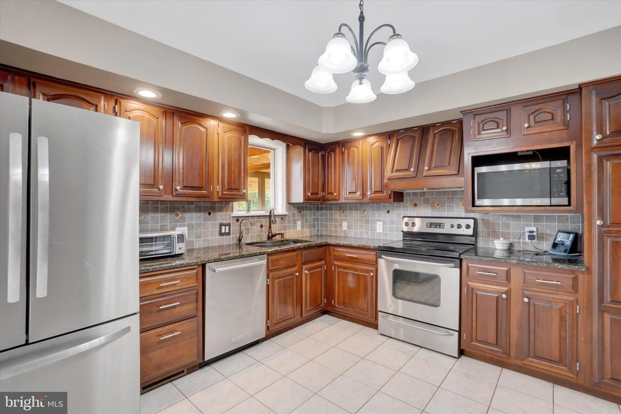 Seven Valleys, Pennsylvania 17360, United States, 5 Bedrooms Bedrooms, ,3 BathroomsBathrooms,Residential,Active,147541