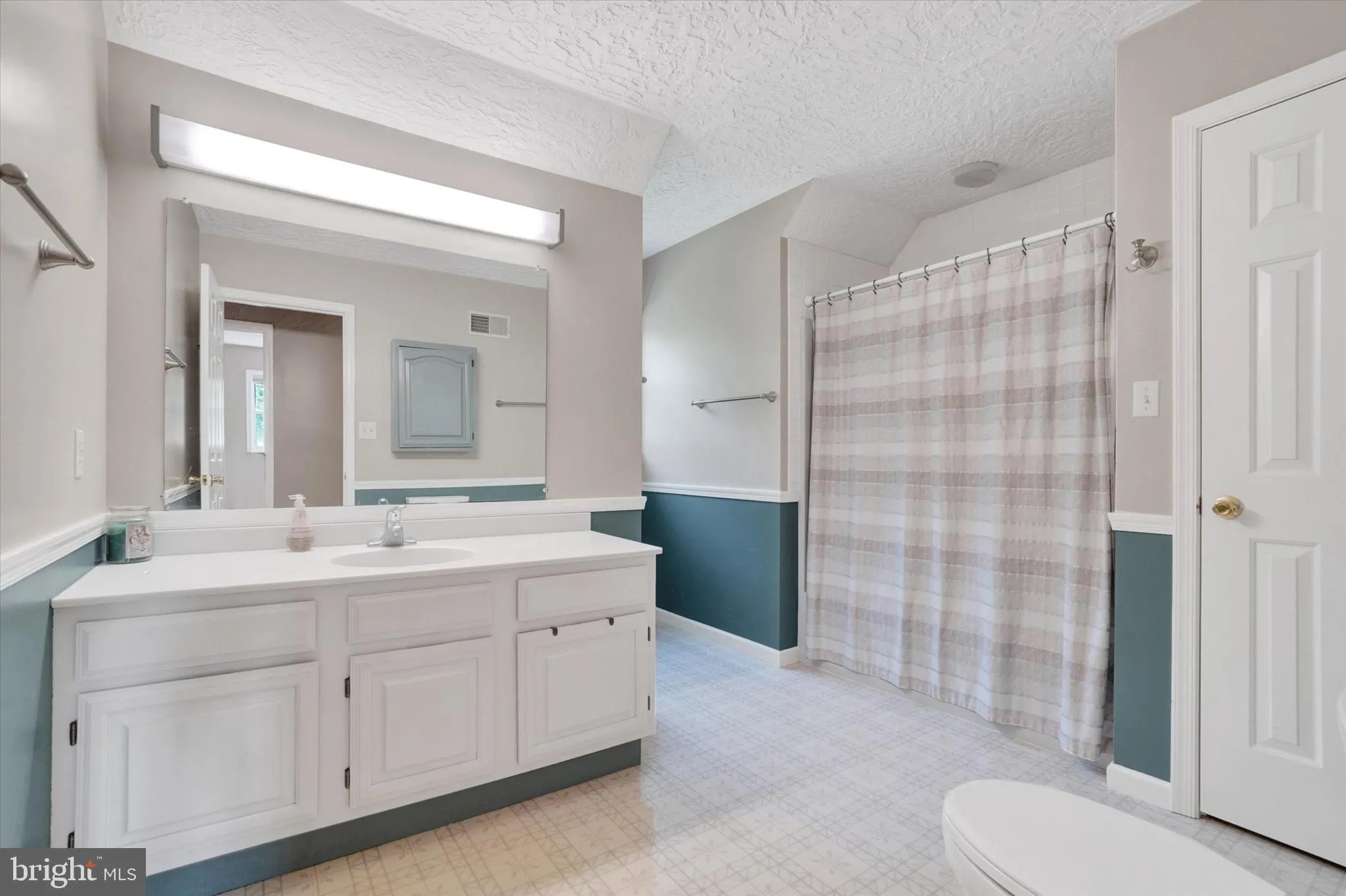 Seven Valleys, Pennsylvania 17360, United States, 5 Bedrooms Bedrooms, ,3 BathroomsBathrooms,Residential,Active,147541