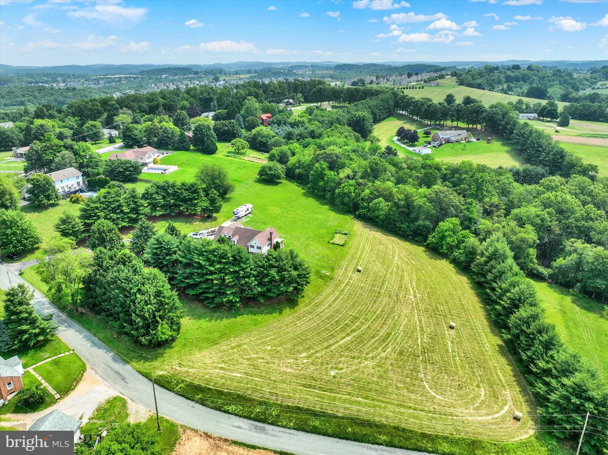 Seven Valleys, Pennsylvania 17360, United States, 5 Bedrooms Bedrooms, ,3 BathroomsBathrooms,Residential,Active,147541
