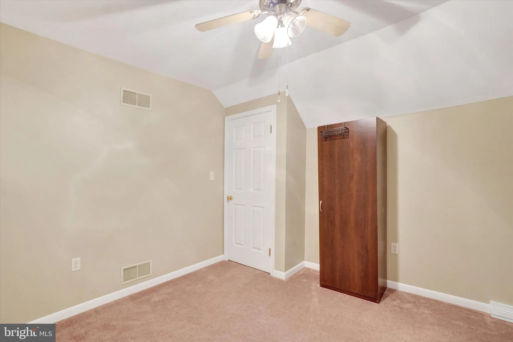 Seven Valleys, Pennsylvania 17360, United States, 5 Bedrooms Bedrooms, ,3 BathroomsBathrooms,Residential,Active,147541