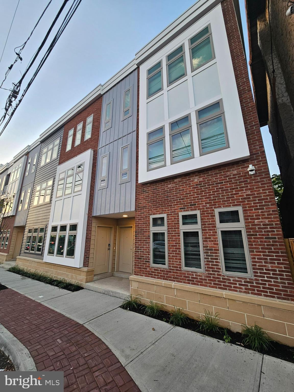 200 HAMILTON AVENUE 214