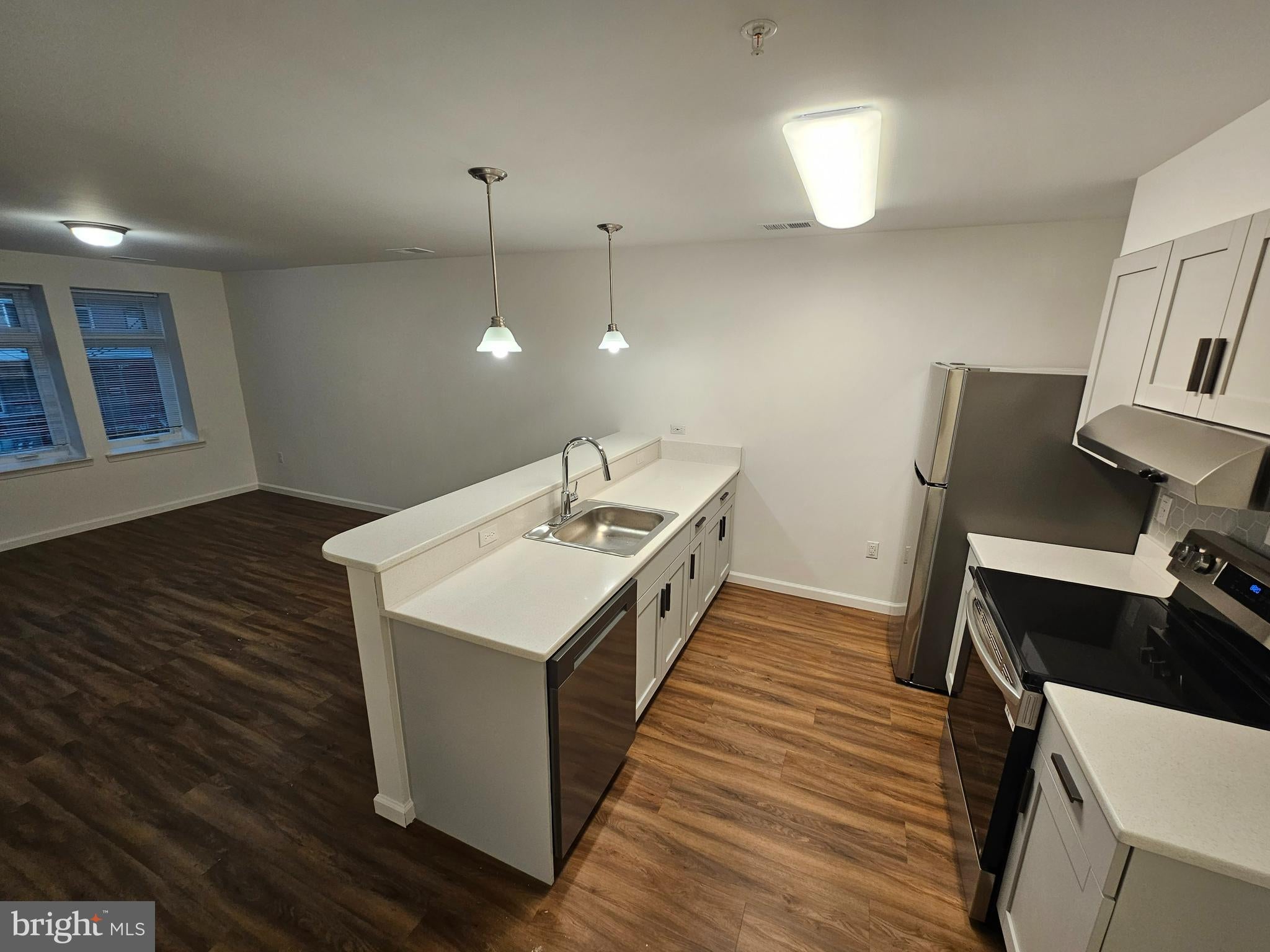 200 HAMILTON AVENUE 214