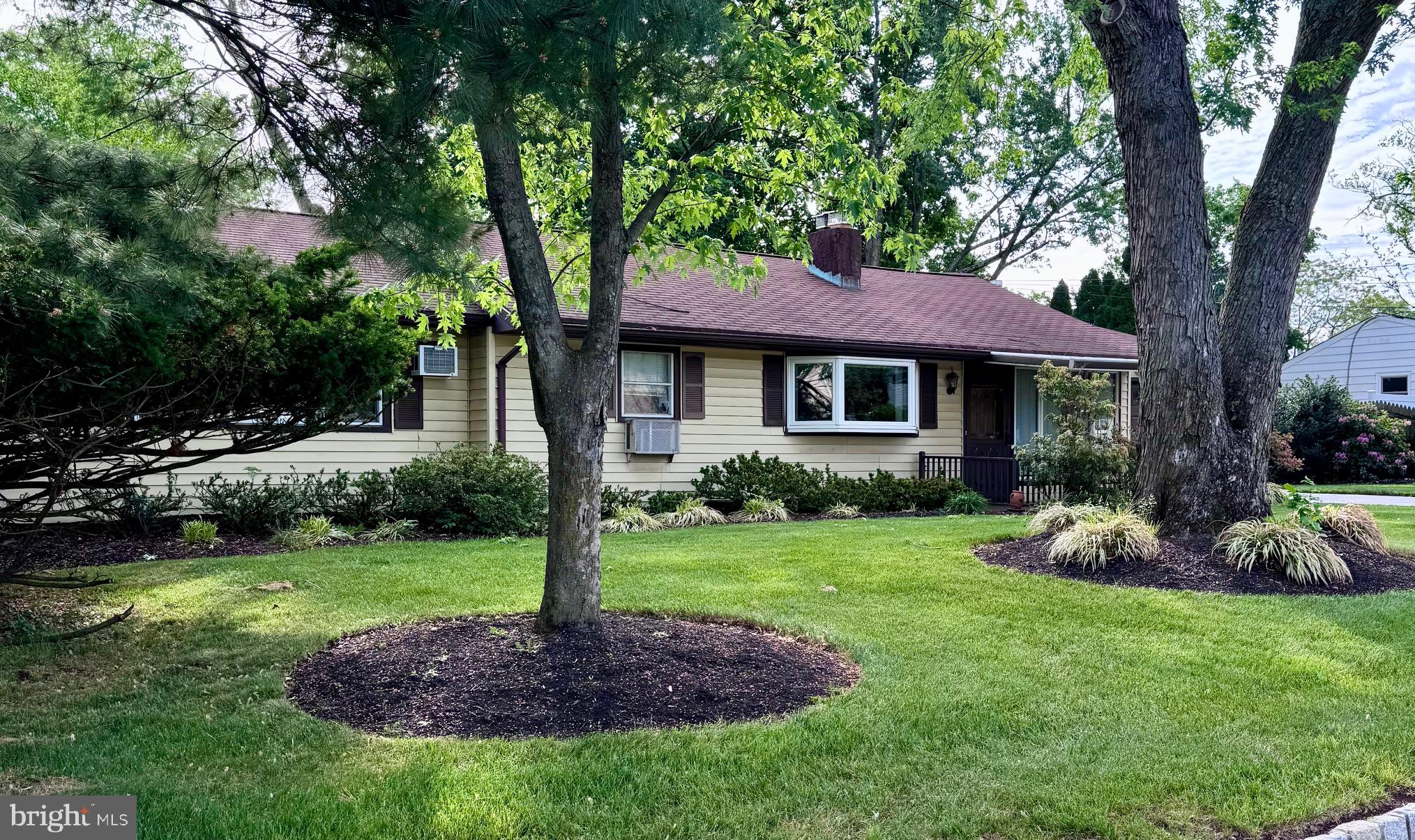 14 BERWICK WAY
