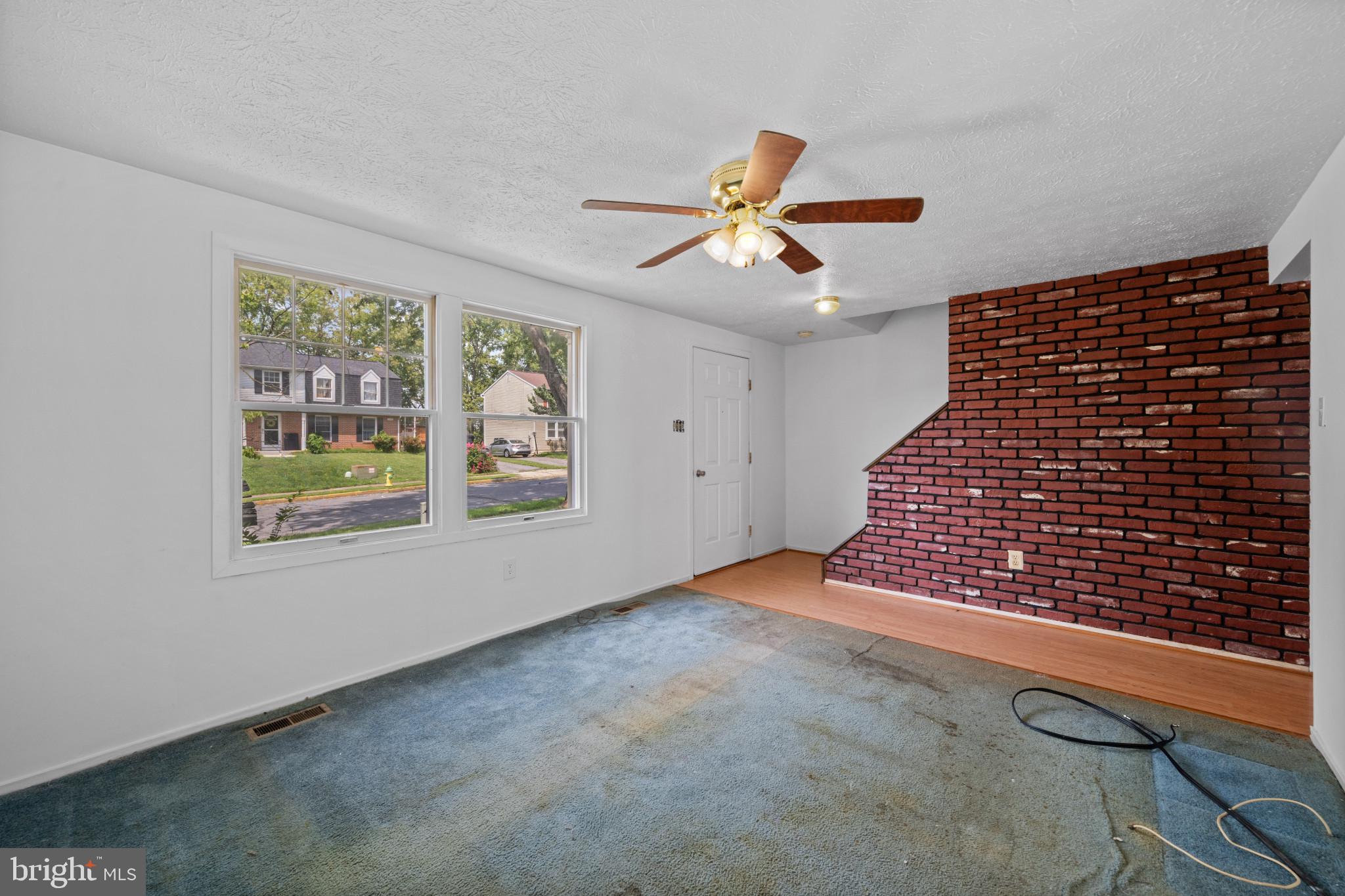 1576 CAREY PLACE