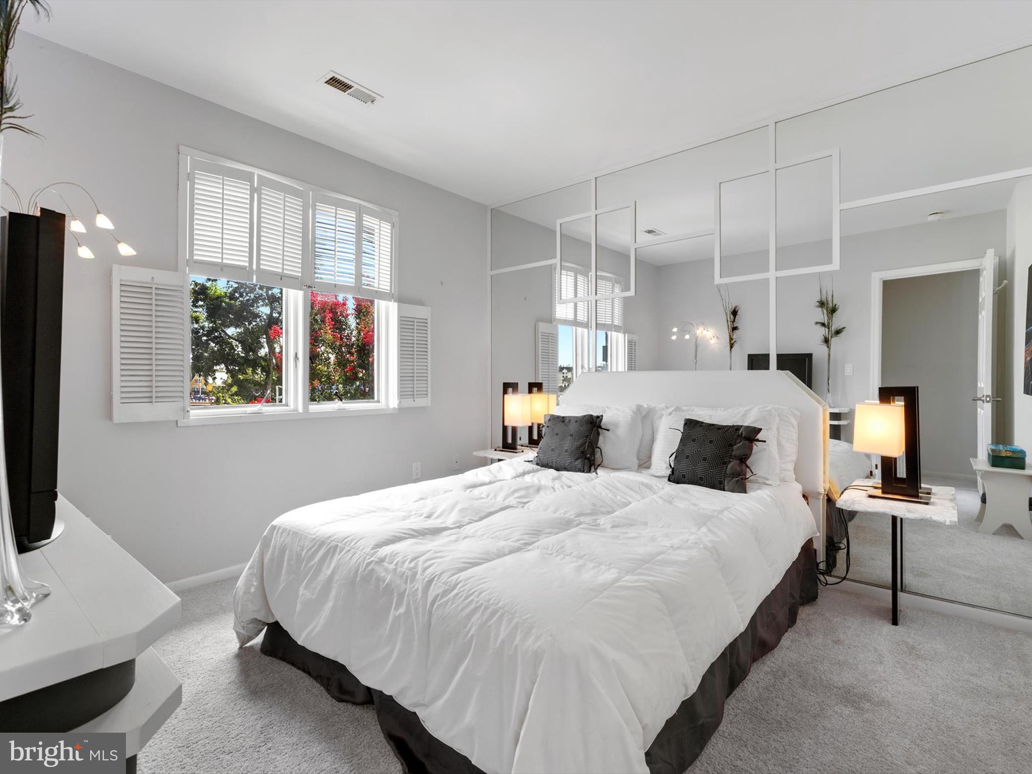 THE YACHT CLUB CONDOMINIUMS - Residential